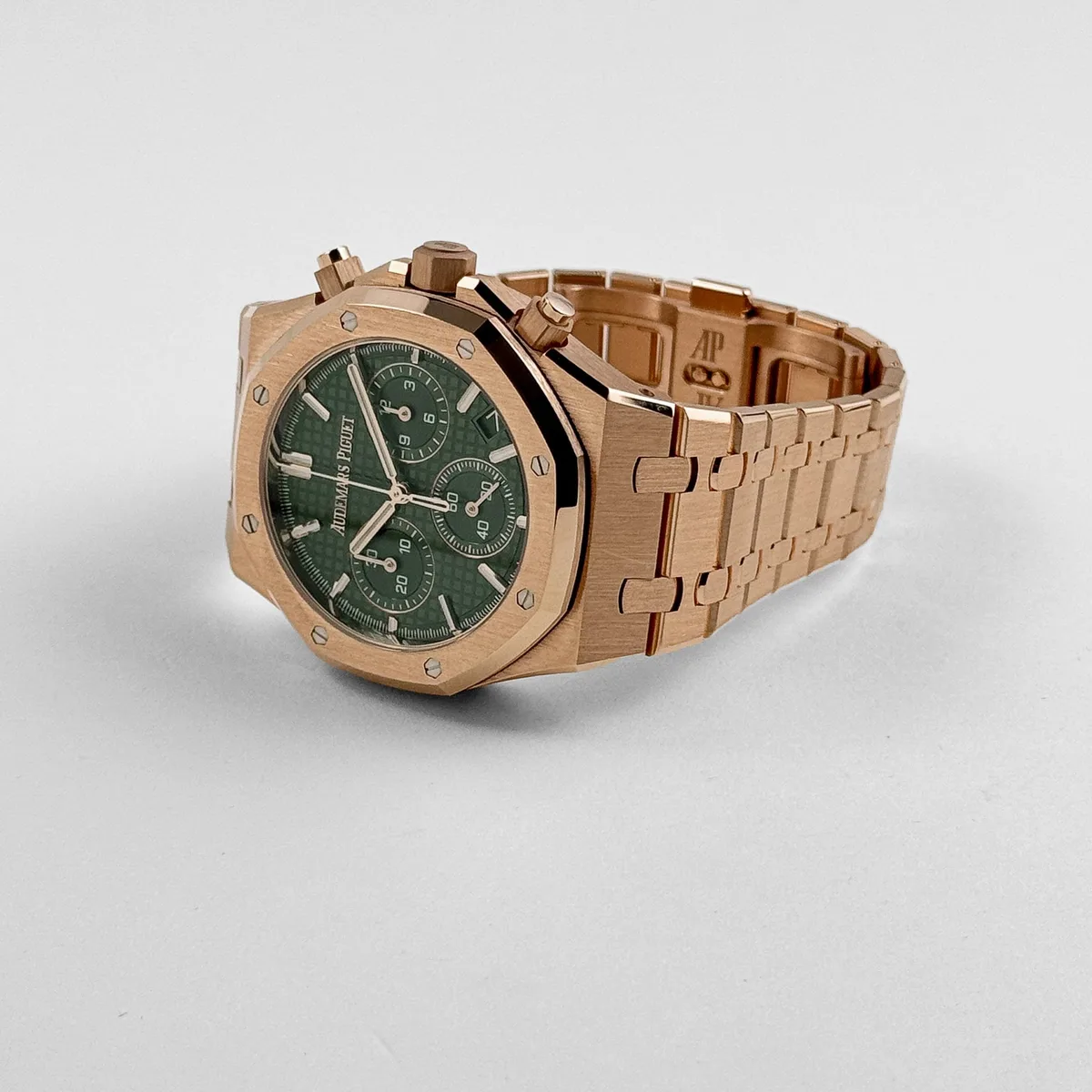 Audemars Piguet Royal Oak Super Clone 26240OR.OO.1320OR.04 Chronograph '50th Anniversary' Rose Gold Khaki Green Dial (2022) Swiss 3285 Movement — photo 4 of 12