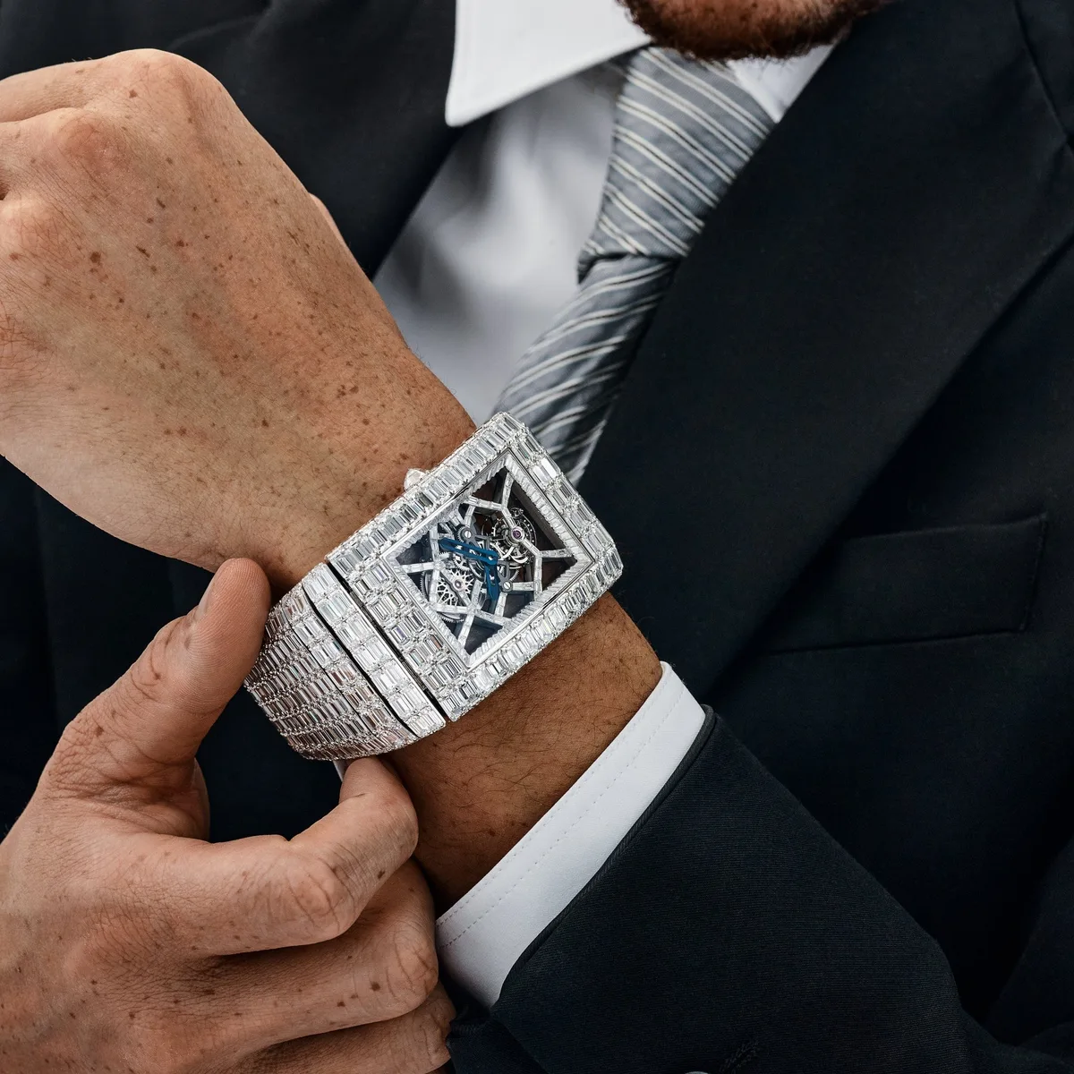 Jacob & Co. Billionaire III BL115.30.BD.AA.A30BD Tourbillon White Gold Diamond-Set Limited Edition of 18 — photo 3 of 14