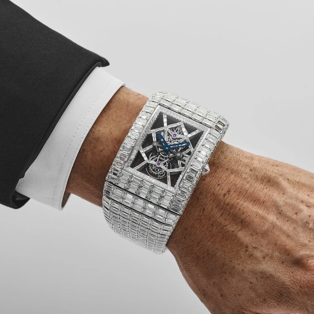Jacob & Co. Billionaire III BL115.30.BD.AA.A30BD Tourbillon White Gold Diamond-Set Limited Edition of 18 — photo 2 of 14