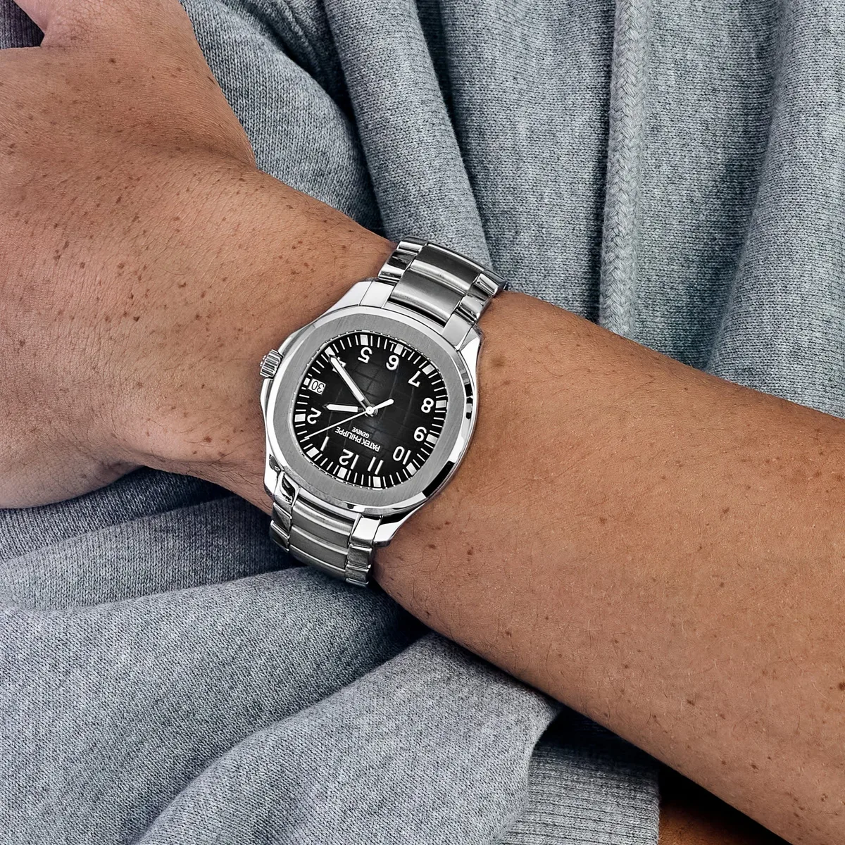 Patek Philippe Aquanaut 3285 V3 – Swiss Super Clone 5167/1A-001 Stainless Steel Black Dial (2023) — photo 5 of 15