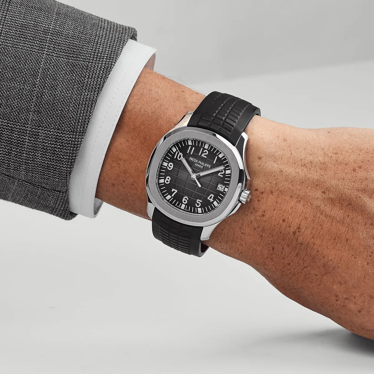 Patek Philippe Aquanaut 3285 V3 – Swiss Super Clone 5167/1A-001 Stainless Steel Black Dial (2023) — photo 2 of 15