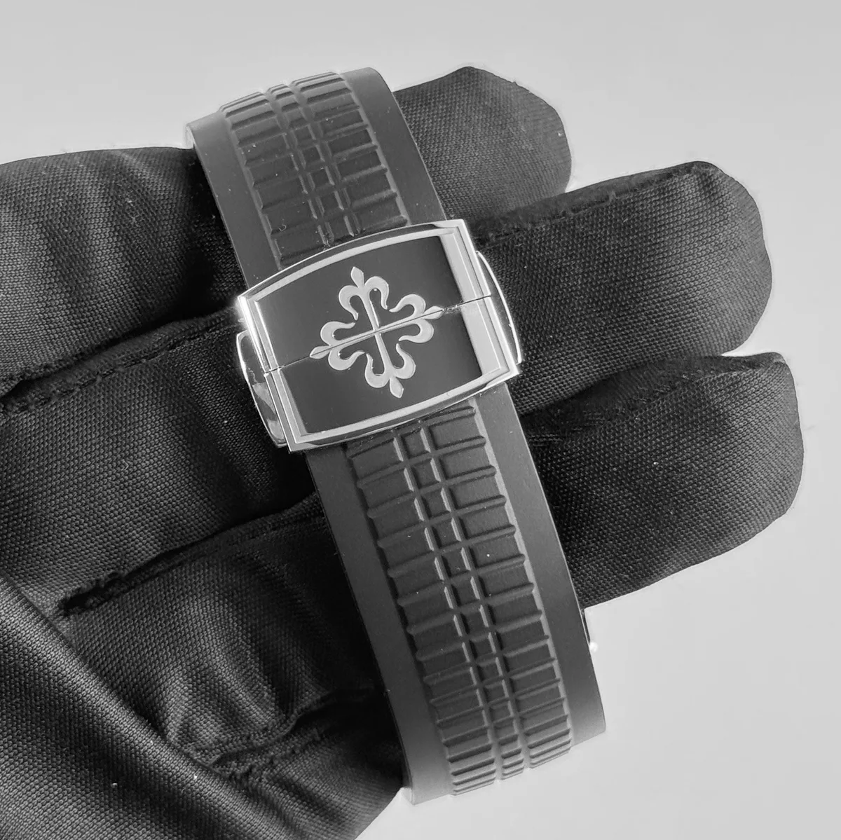 Patek Philippe Aquanaut 3285 V3 – Swiss Super Clone 5167/1A-001 Stainless Steel Black Dial (2023) — photo 14 of 15