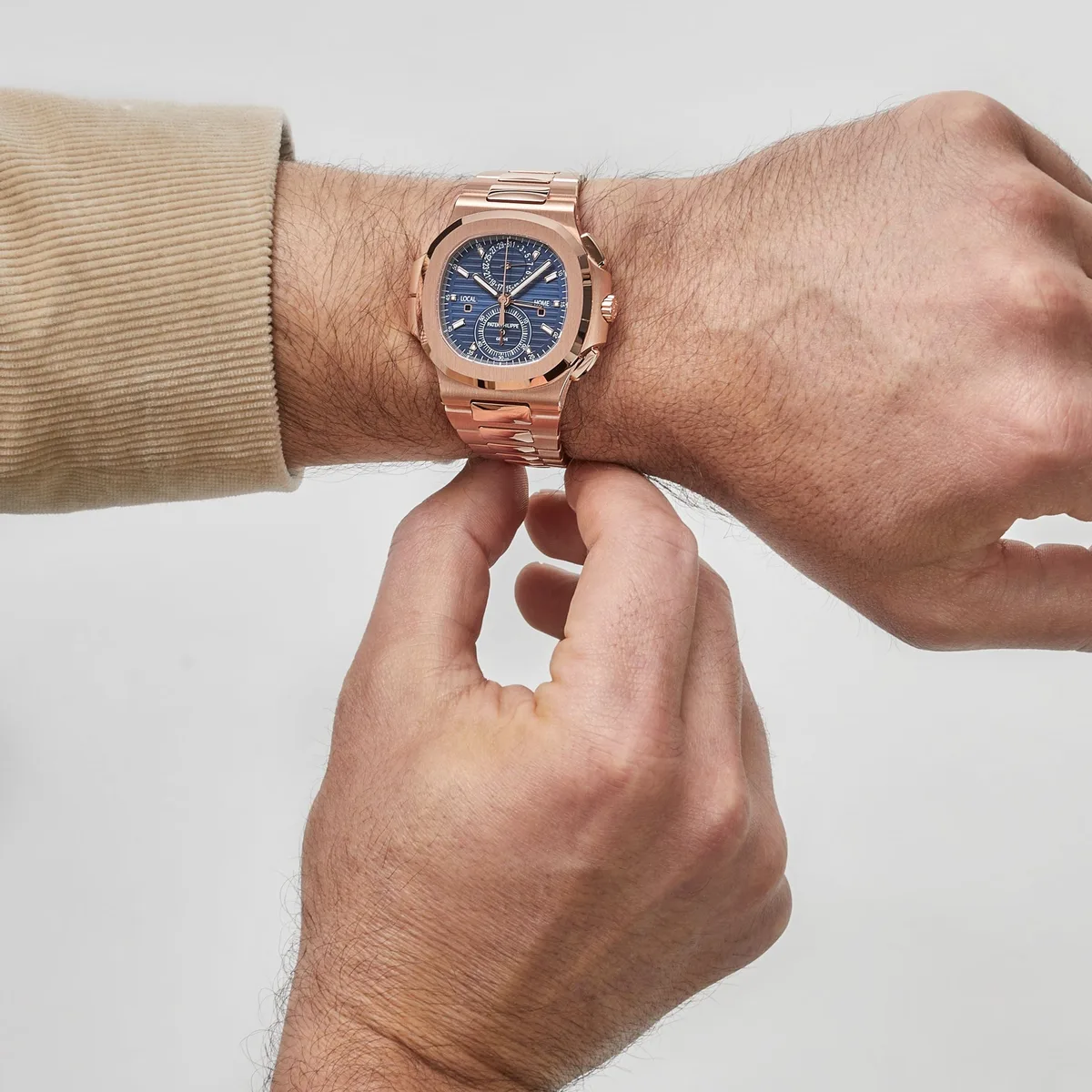 Patek Philippe Nautilus 3285 V3 – Swiss Super Clone 5990/1R-001 Travel Time Flyback Chronograph Rose Gold Blue Dial (2025) — photo 2 of 8