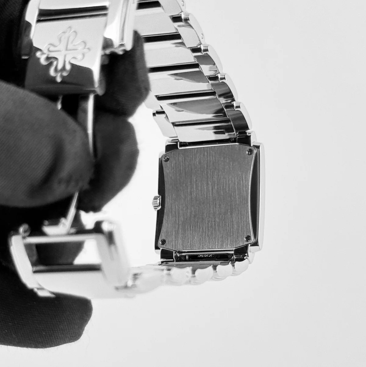 Patek Philippe Twenty-4 4910/1200A-010 'Ladies' Stainless Steel Gray Dial Diamond Bezel Quartz (2024) — photo 10 of 12