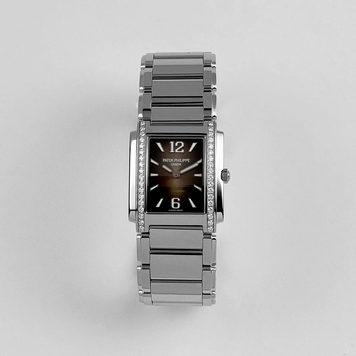 Patek Philippe Twenty-4 4910/1200A-010 'Ladies' Stainless Steel Gray Dial Diamond Bezel Quartz (2024) — photo 3 of 12