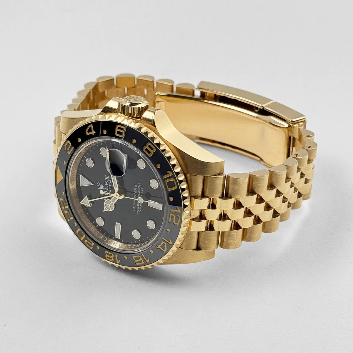 Rolex GMT-Master II 3285 V3 – Swiss Super Clone 126718GRNR Yellow Gold Black Dial Jubilee (2023) — photo 5 of 12